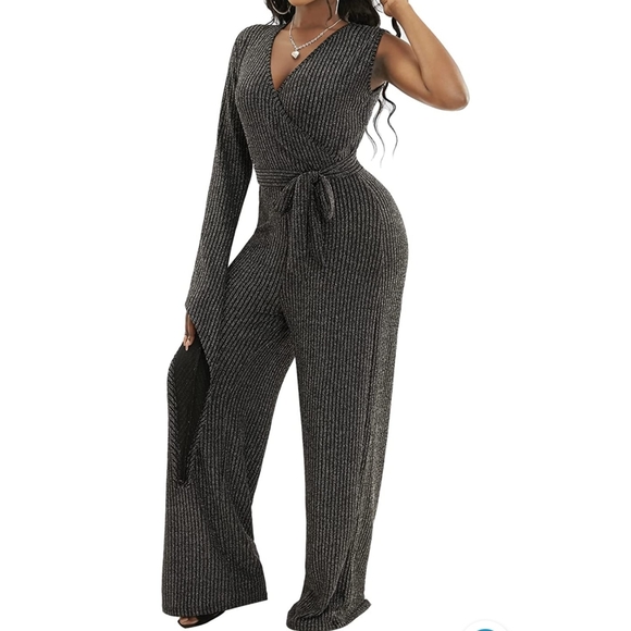 Sparkly Knit Romper Size 12 (XXL) - Picture 3 of 6